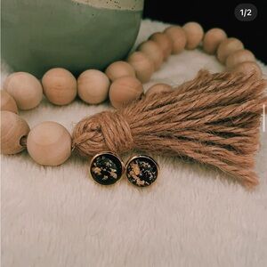 Handmade Elegant Gold and Black Stud Earrings